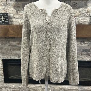 Liz Claiborne pull over sweater size large, perfect condition